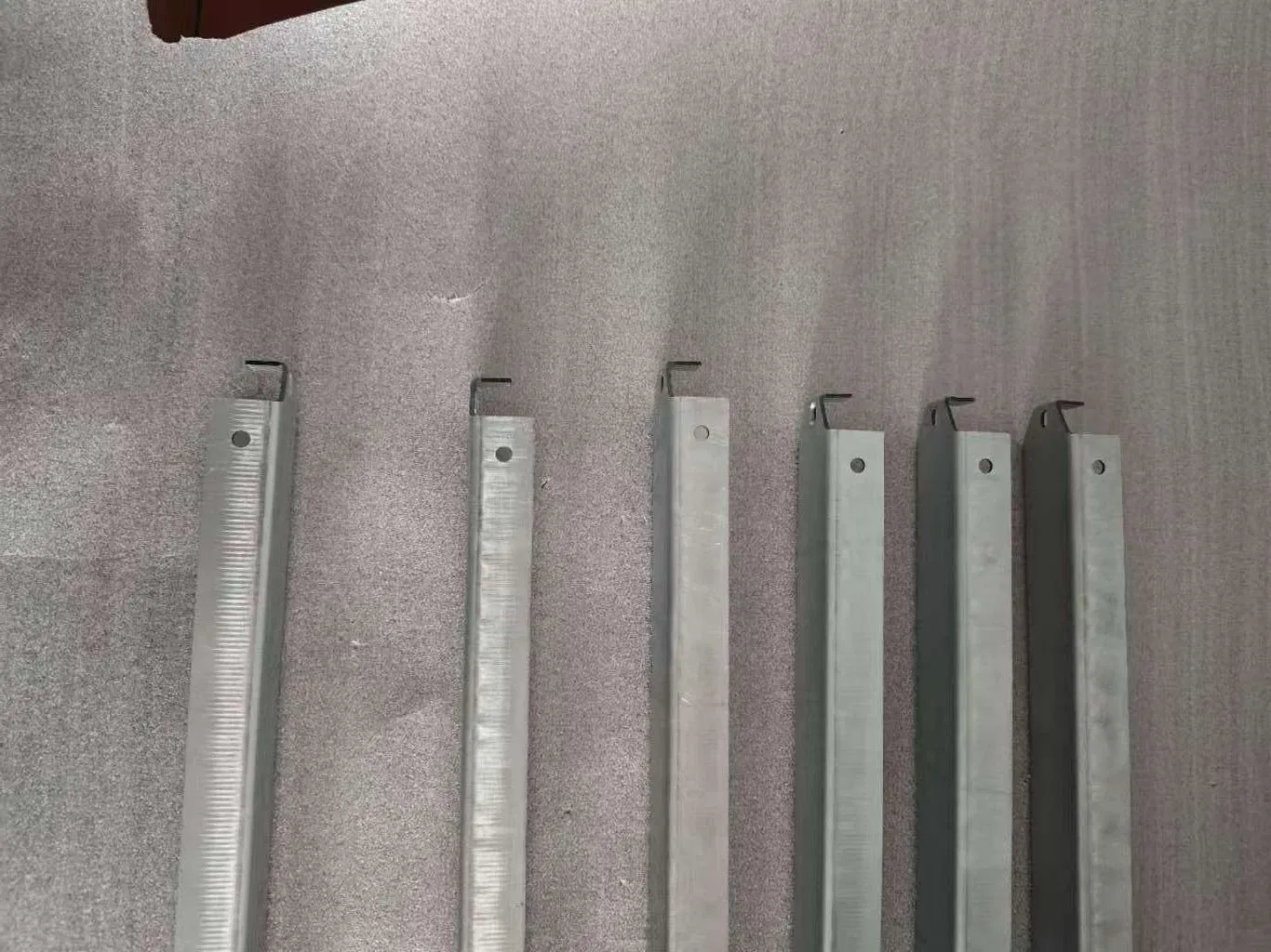 High Strength Anti-Corrosion Custom Raised Floor Beams Stringer