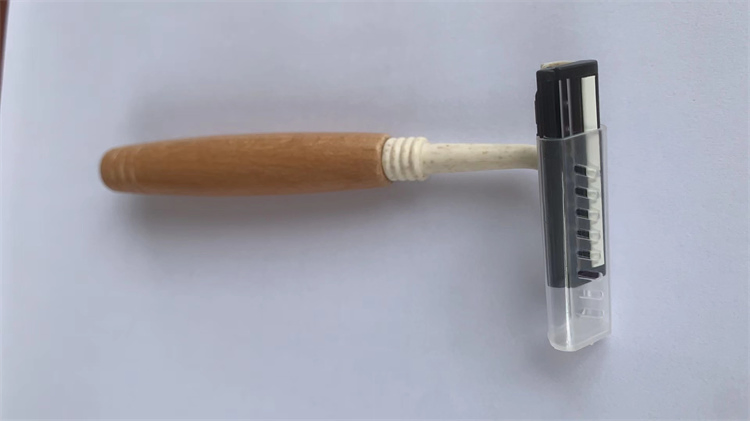 Wholesale Custom Degradable Hotel Disposable Bamboo Handle Wooden Handle Stainless Steel Head Safe Comfortable Manual Shaver