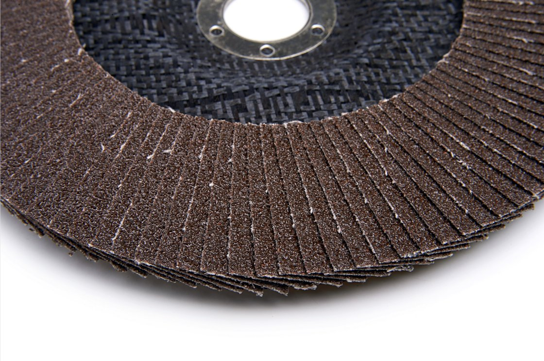 Лепестковый круг 150 мм для шлифовки и удаления ржавчины