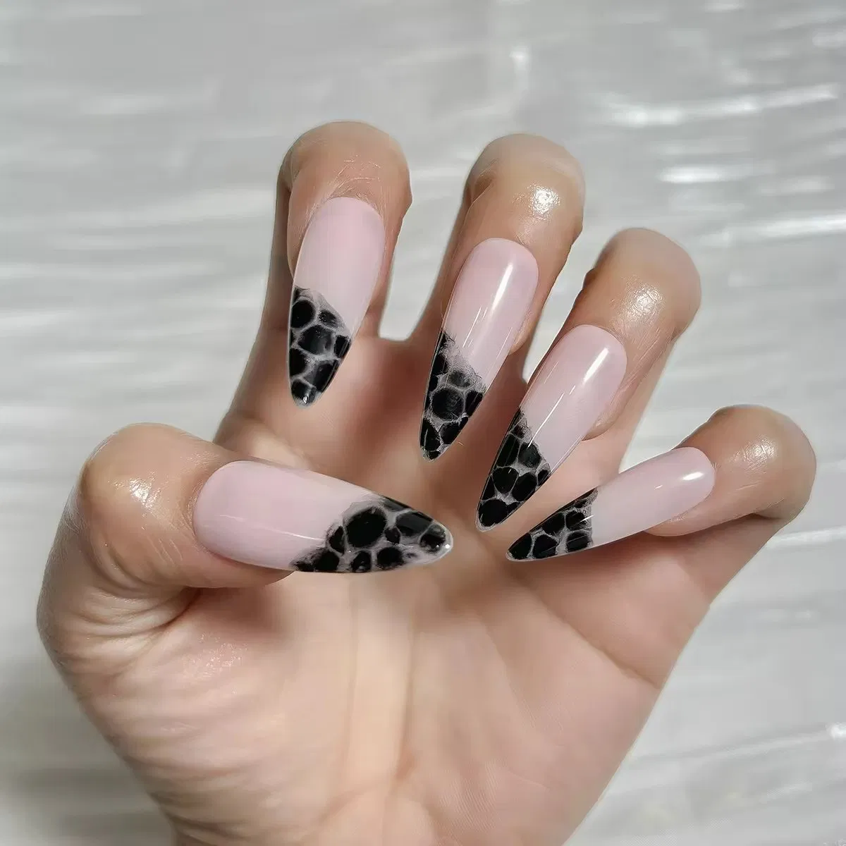 Classic Shiny Finish Reusable Acrylic Nail Tips Daily Use Press on Nails