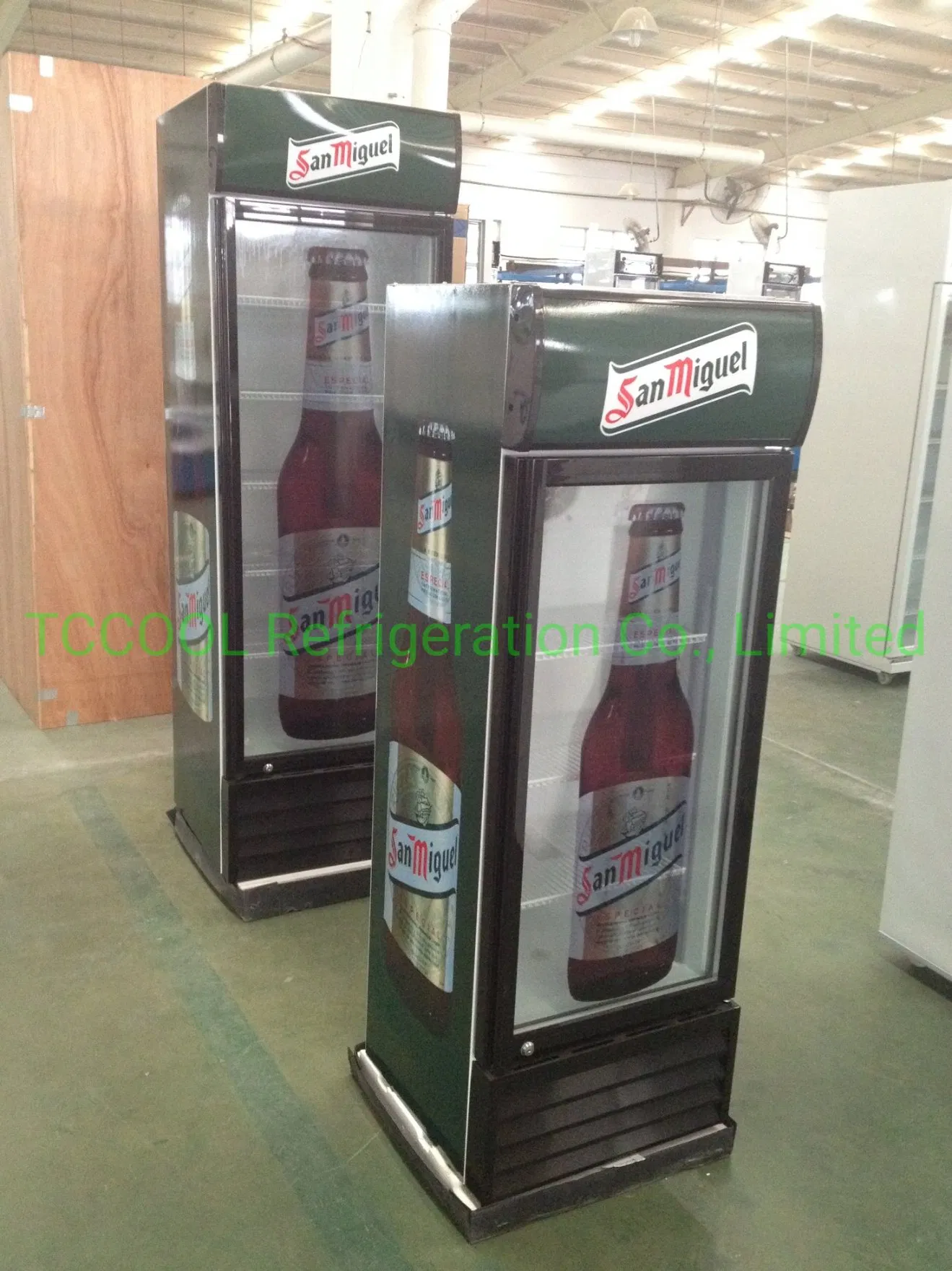 Commercial Refrigerator Vertical Glass Door Refrigerated Cooler for Beverage Company