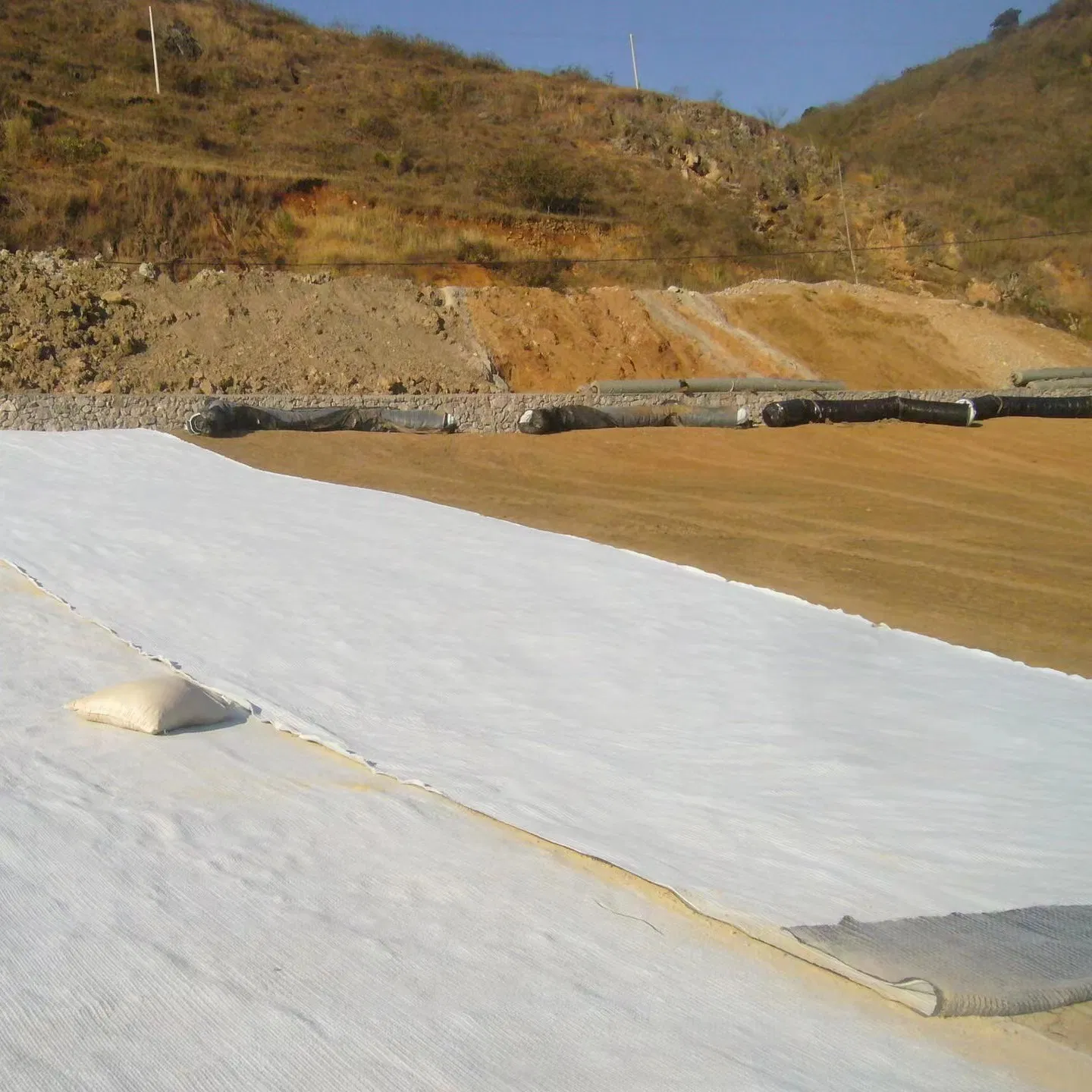 30000g, 4000g, 5000g, 7000g Geosynthetic Clay Liners (GCLs) for Control Pollution and Seal Mining Sites