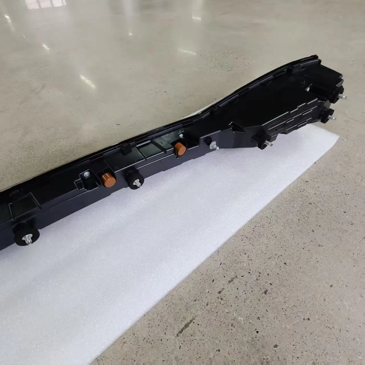 Оригинальная комбинация заднего фонаря для Haval Great Wall GWM 4133104XKN01A