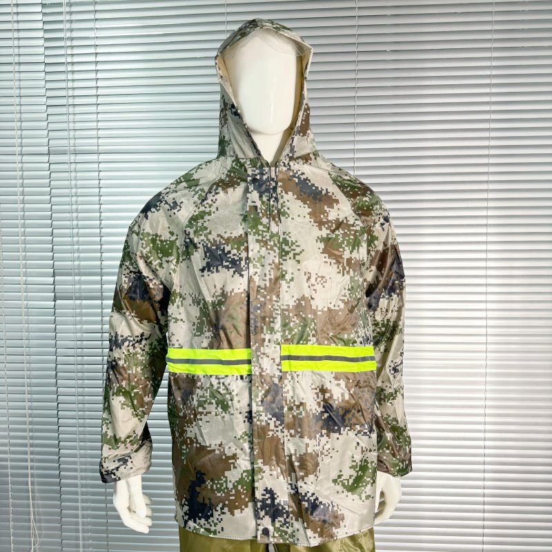 Wholesale Outdoor Camouflage Waterproof Rain Coat for Adults
