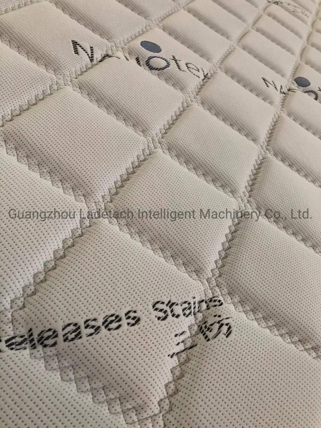 High Quality Mattress Knitted Topper Quilted Fabric With Multineedle Or Single Needle Pattern