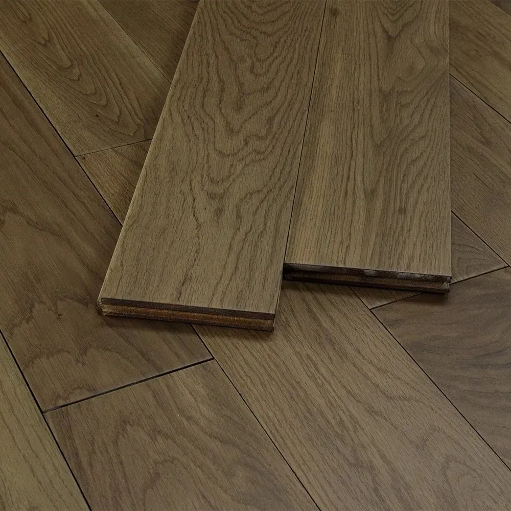Factory Wholesale European Oak Brushed Surface Herringbone Engineered Wood Flooring