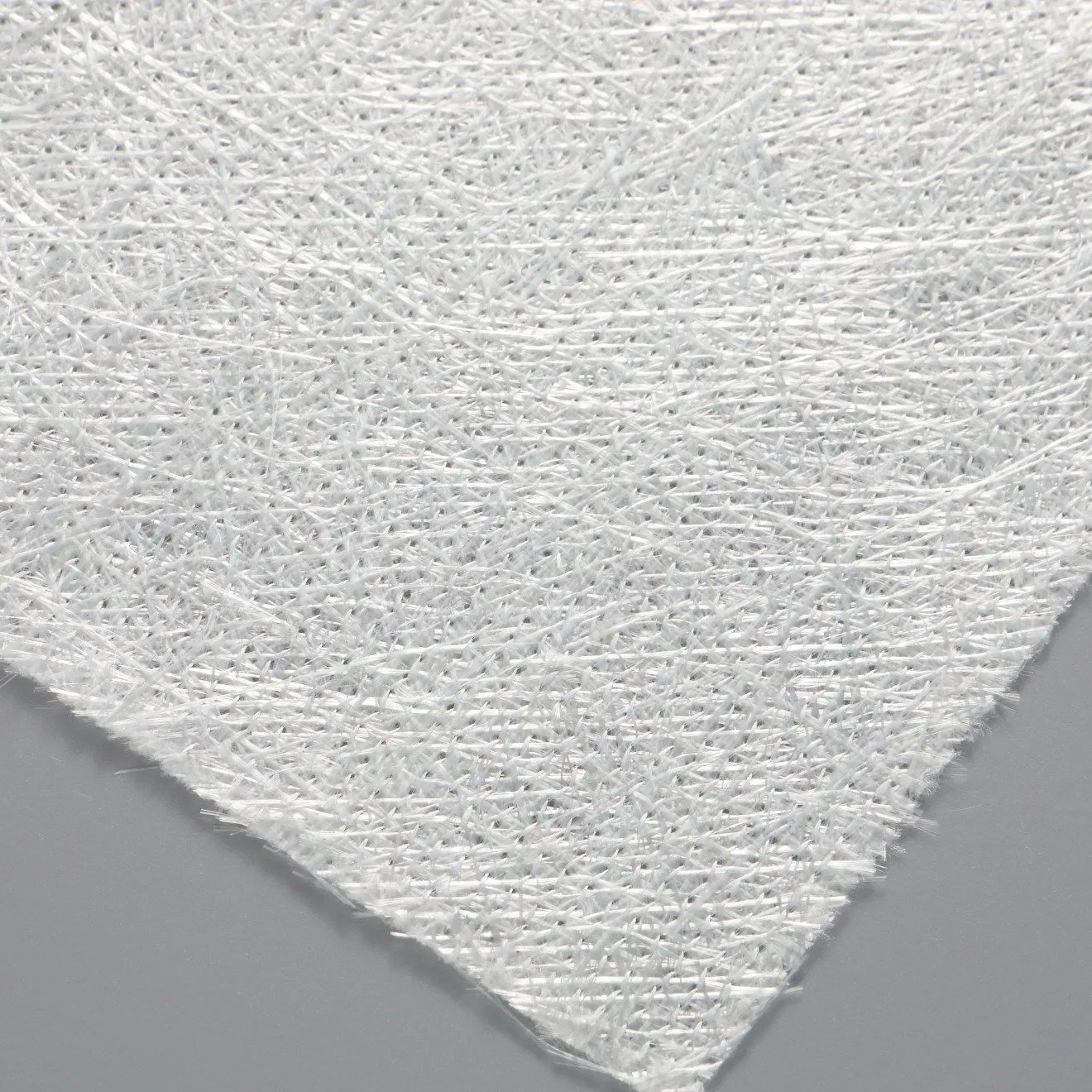 E Glass Stitch Mat Fiberglass Fabric 300G/M2 Emk300 for Pipe Winding