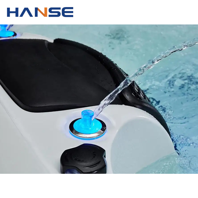 Уличный спа-бассейн с гидромассажем на 4-6 человек