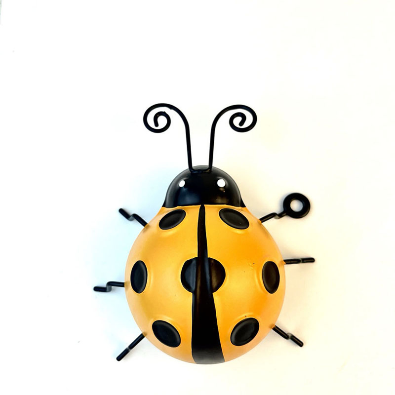 Factory Price Simulated Iron Beetle Ladybug Outdoor Crafts Sculpture Courtyard Decoration