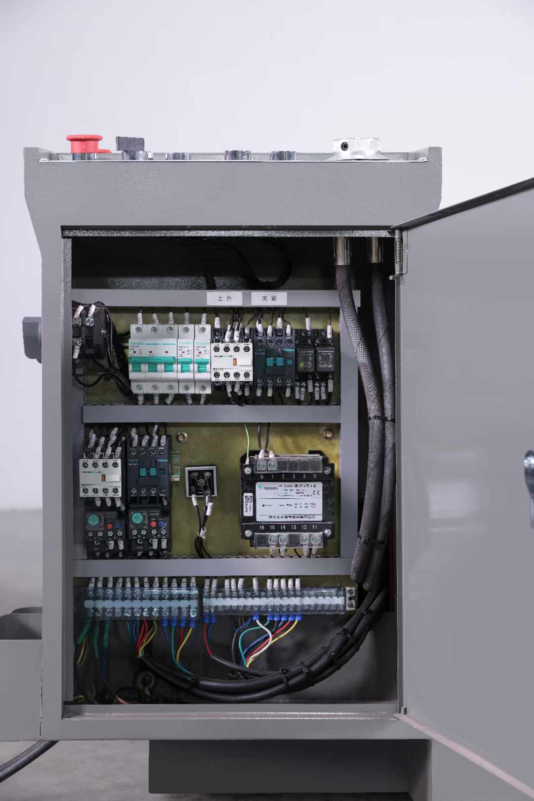 Ленточная пила горизонтальная автоматическая 5.5 кВт