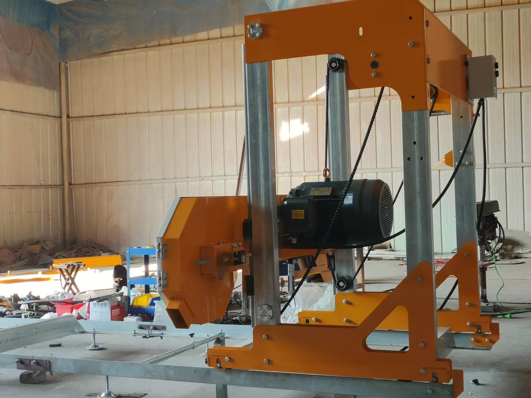 Пилорама ленточная портативная