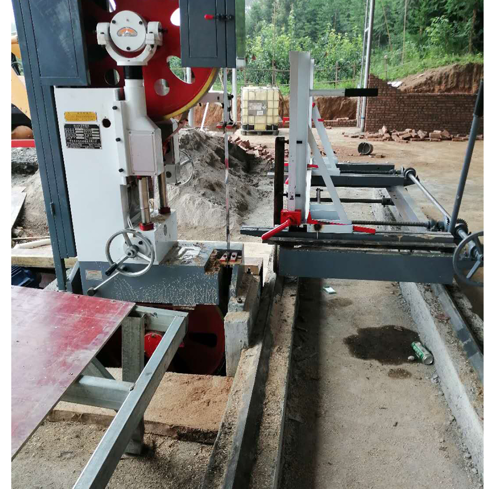 Ленточная пила по дереву вертикальная с большими дисками