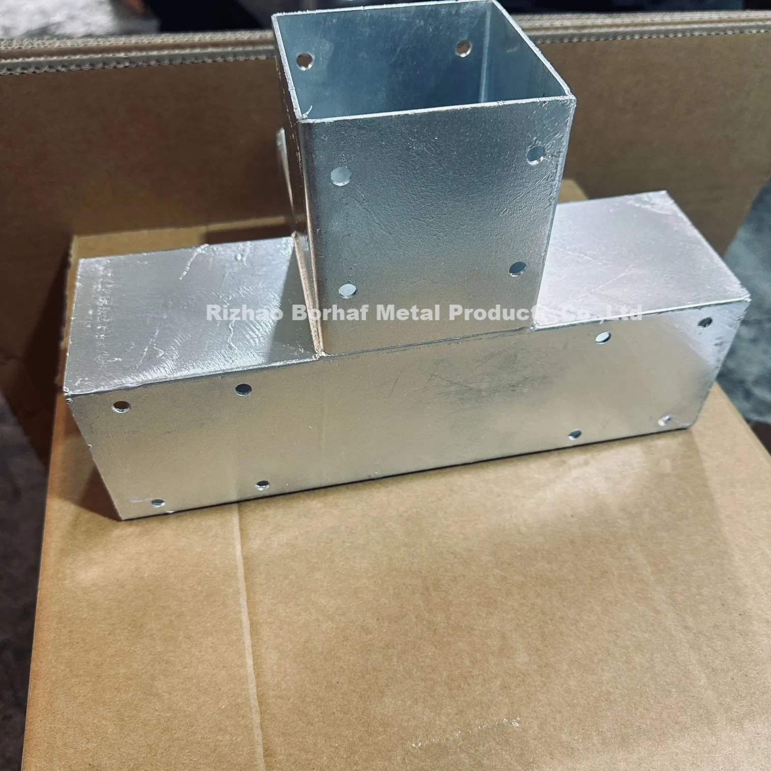 Outdoor 4-Way Hot DIP Galvanized Corner Bracket for 4"X4" Wooden Pergolas and Gazebos