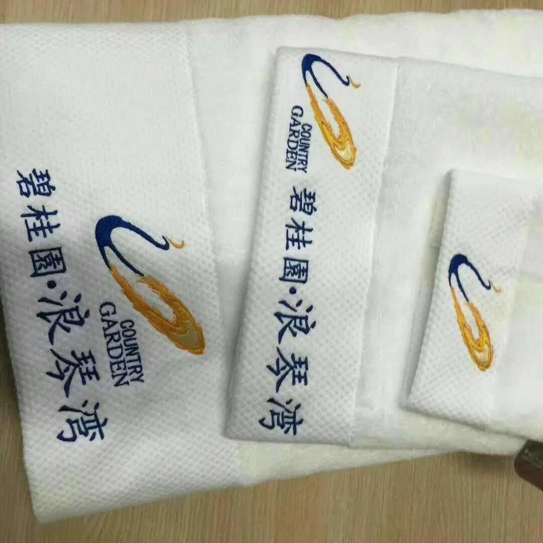 Combination Pack of Toothpaste, Anti-Static Shampoo, and Slipper