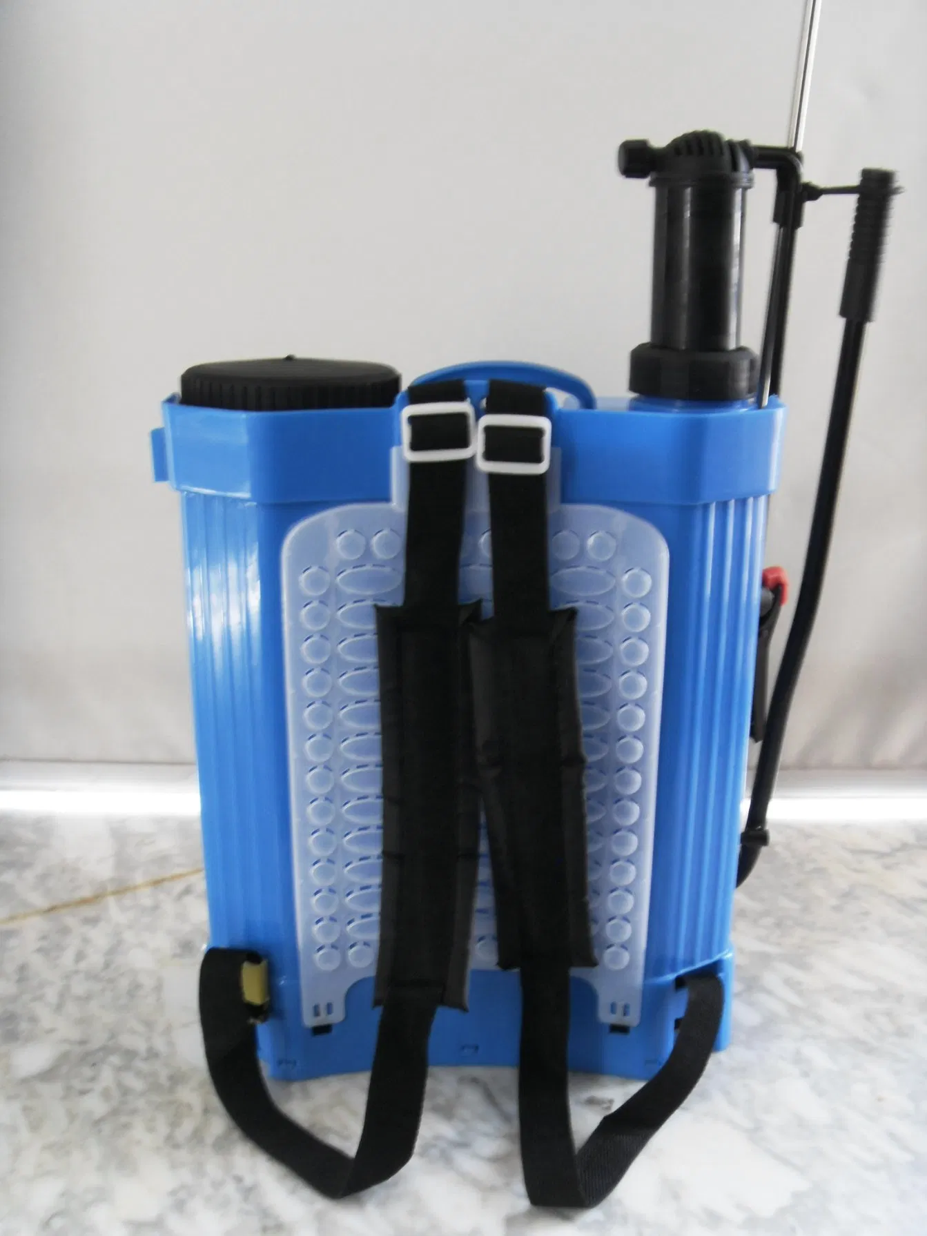 Versatile Kb-16e-3 Battery Sprayer for Home and Garden Care