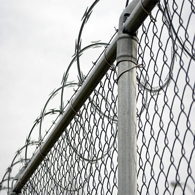 Galvanized Chain Link Sport Fencing with Round Pipe Post Cheap Price for Security Farm Factory Low Maintenance Versatile Use