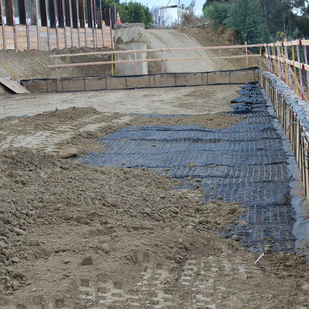 Plastic Biaxial Uniaxial PP Polypropylene Polyester Fiberglass HDPE Geogrid Combi Grid Geogrid Price