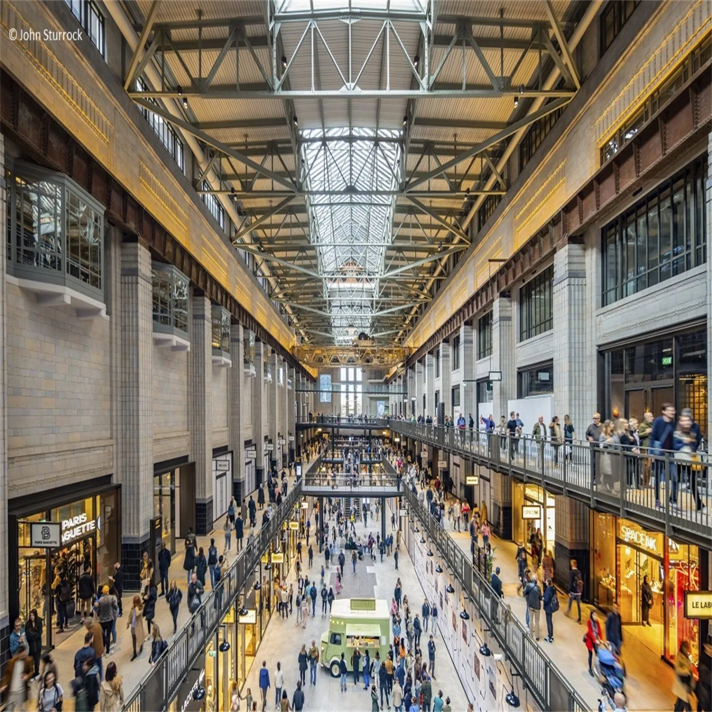 Customized Steel Structure Shopping Center Building with High Strength Steel