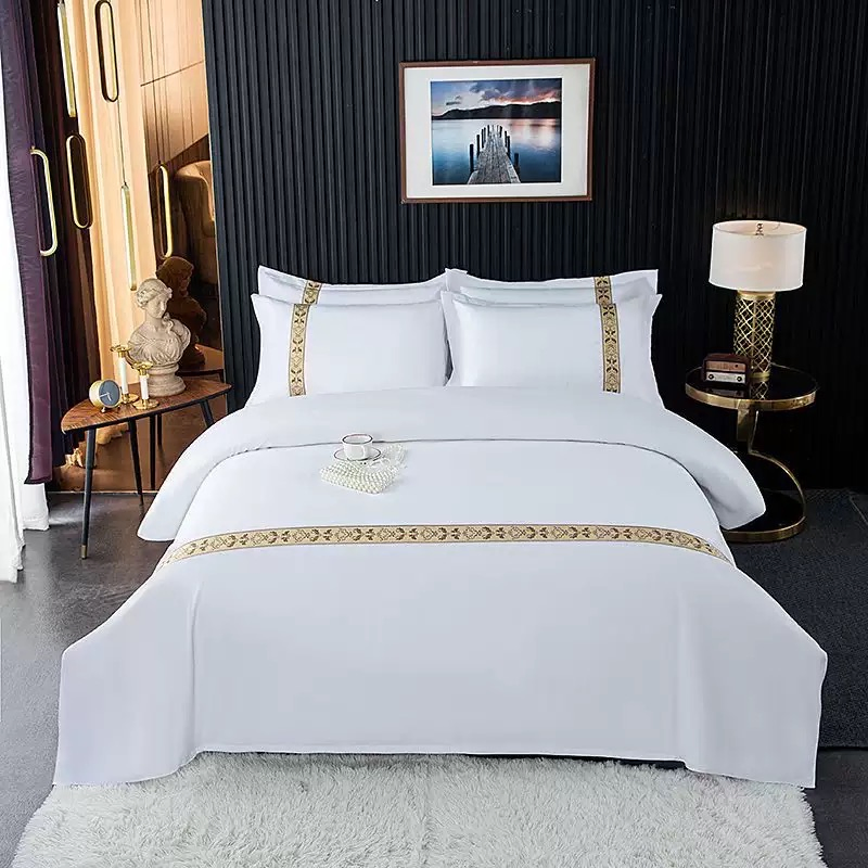 2025 New Hotel Guesthouse Four-Piece Polyester Duvet Quilt Comforter Cover Set 100g Plain Thick Hotel Bed Linen ODM/OEM Embroidery Bedding Set Bed Sheets