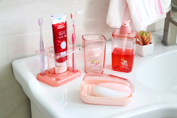 6206 Rosary Square Four-Piece Toothbrush Holder Set Bathroom Accessories