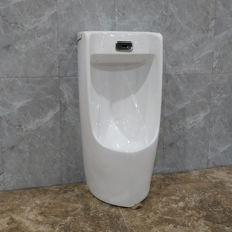 Wholesale Easy Clean Urinals for Men Gravity Flushing Wall Hung Bathroom Urinal