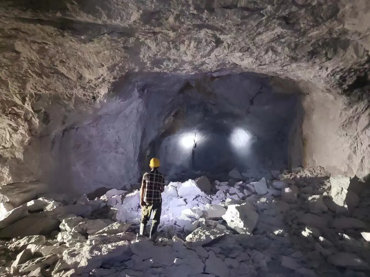 Коричневый электрокорунд для шлифовки и полировки металла