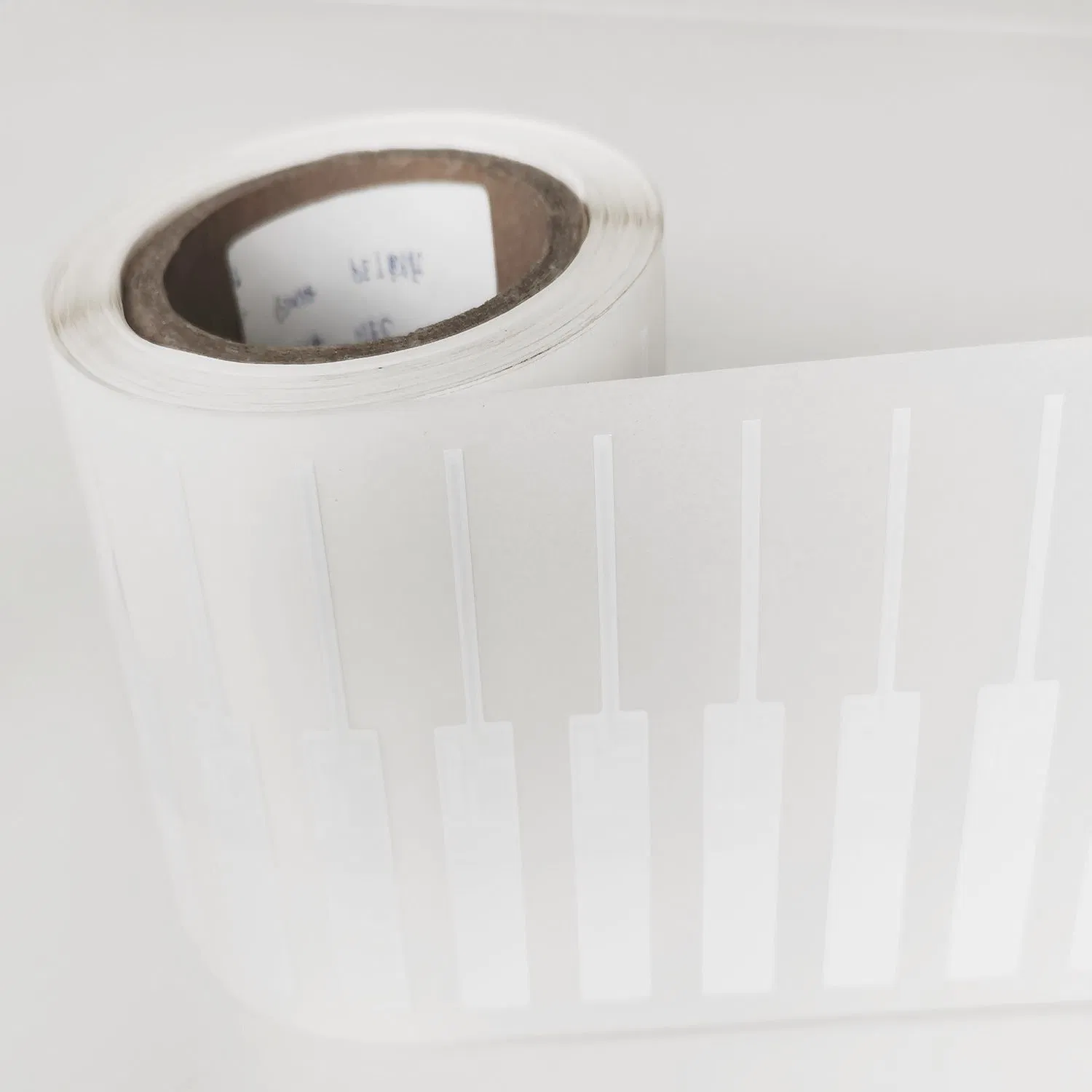 Dry/Wet Inlay Paper Tag Passive Adhesive Sticker Label RFID Price Tag for Jewelry