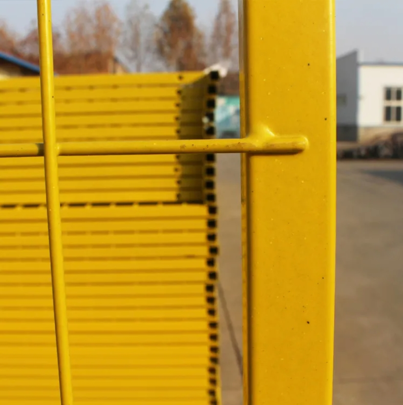 Galvanized and PVC Coated Canada Temporary Fence Panels Hot Sale Pool Fence Temporary Fence Gate for Construction