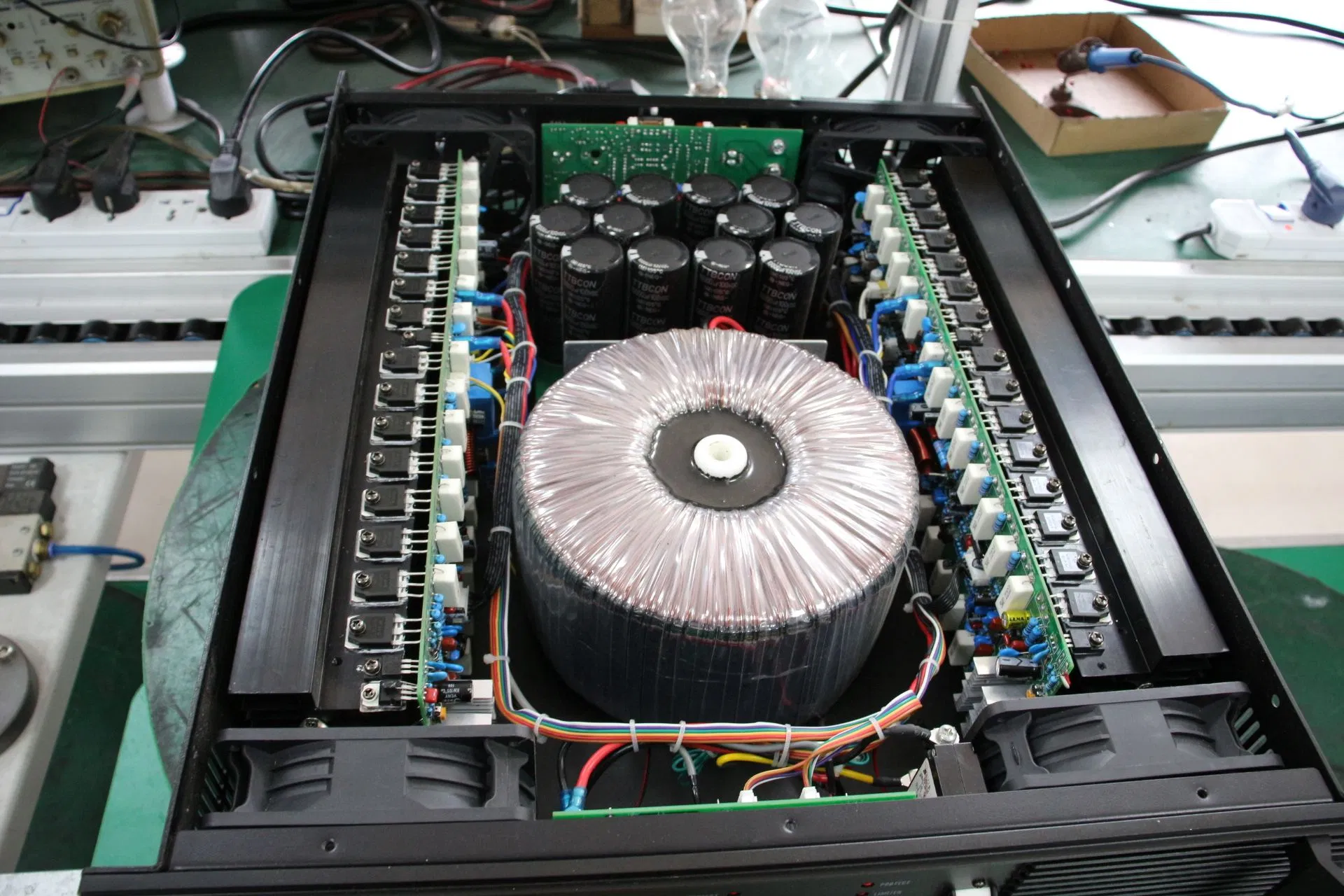 Mt1603 2*1200W Big Amplifier Power Amplifier