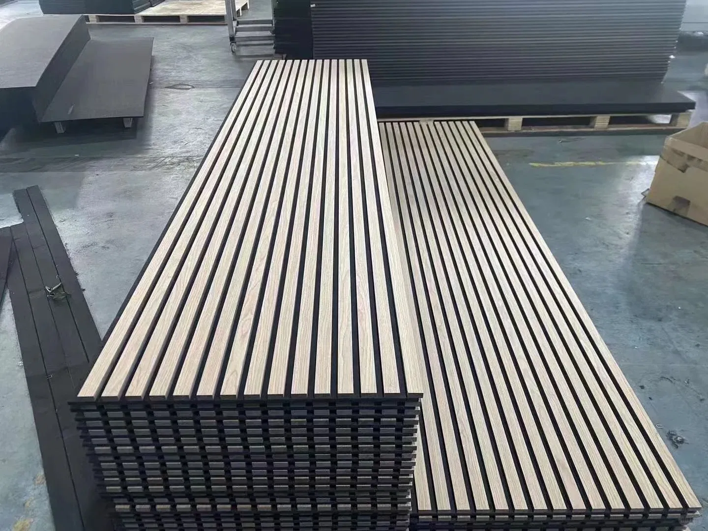 Customizable Wood Veneer 3D Acoustic Wall Panels for Interiors