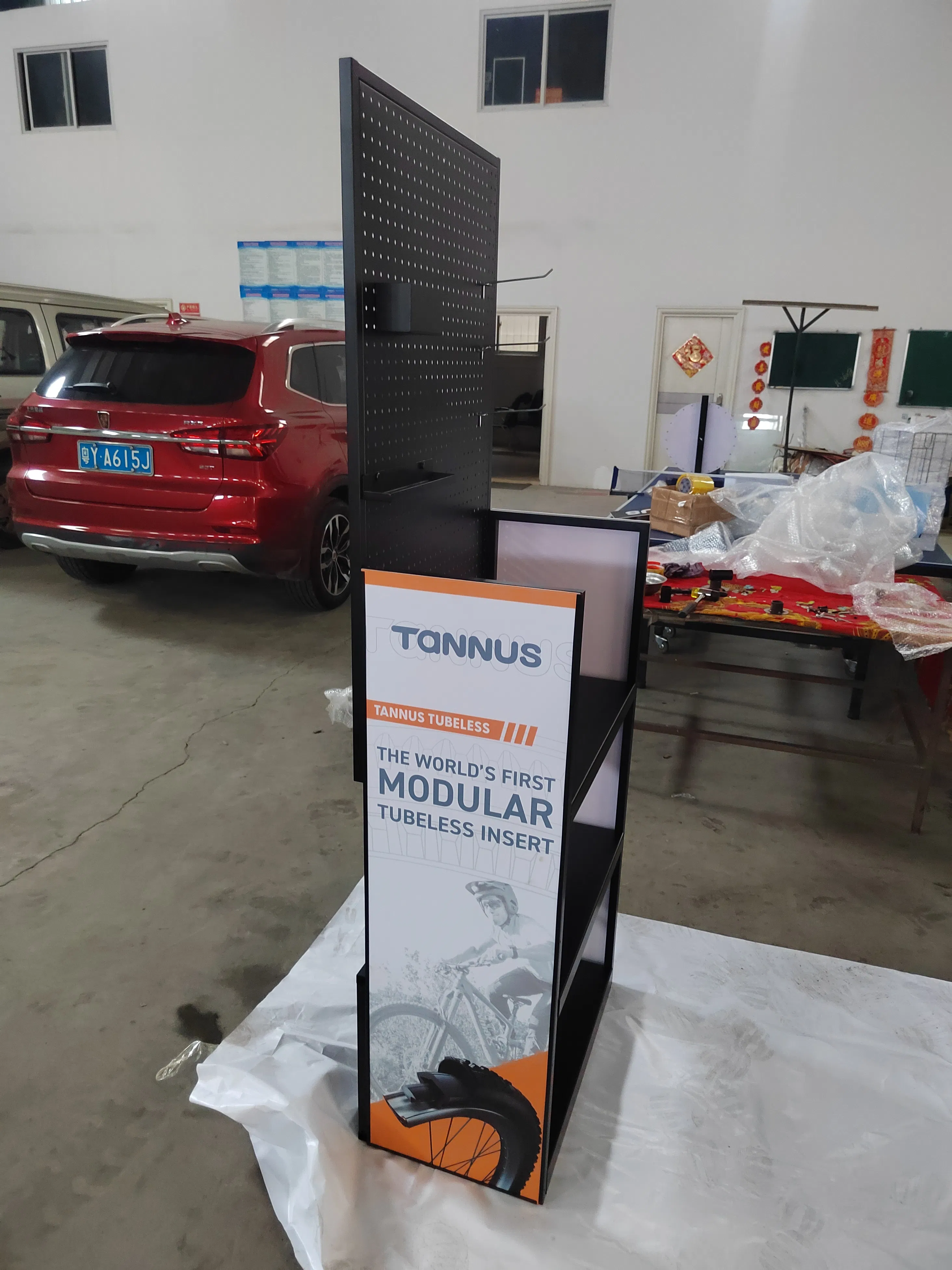 Durable Powder Coated Retail Display Stands for Maximum Visibility