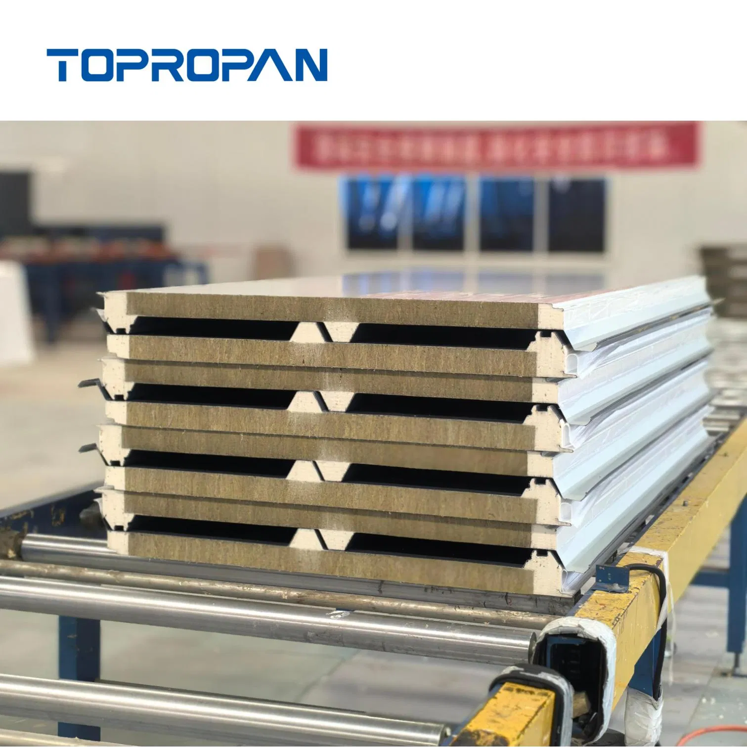 Lightweight PU PIR Rockwool Solar Sandwich Roof Panel