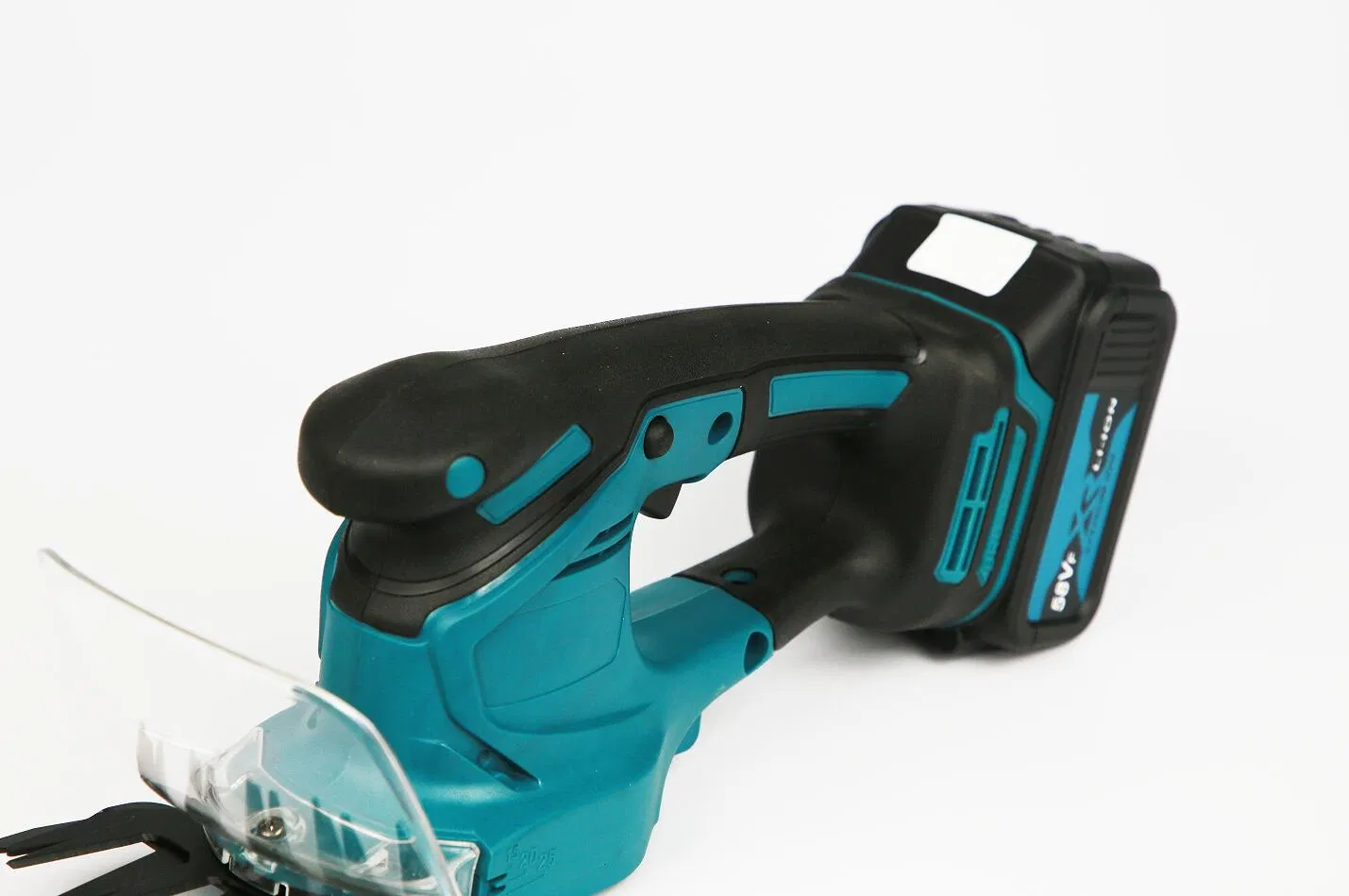 Аккумуляторный кусторез для живой изгороди и травы