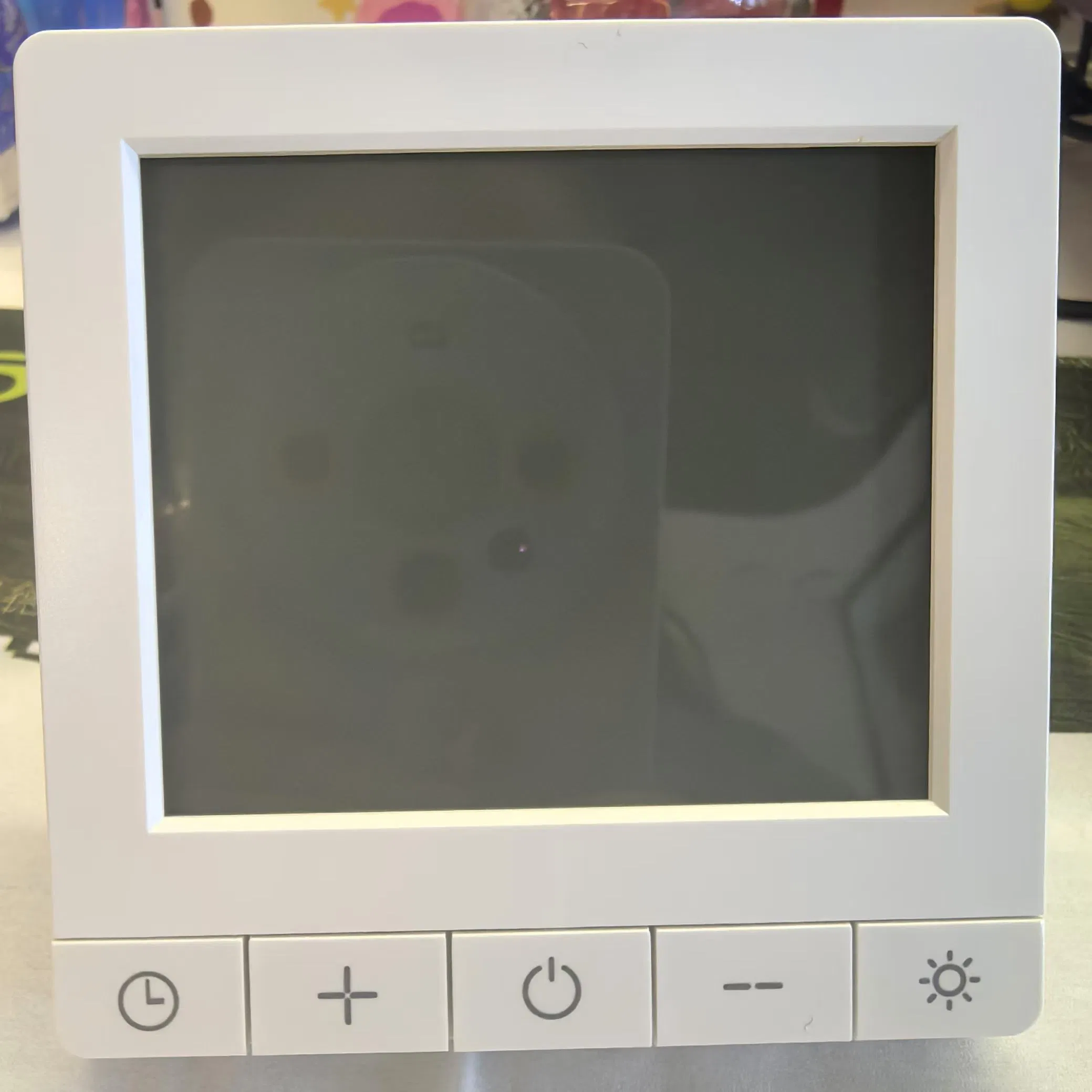 New Style Room Temperature Control Smart Thermostats with Wifl and Child Lock Function for Underfloor Heating Tuya APP Supported