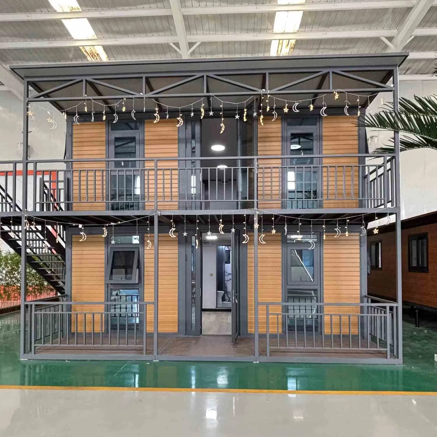 Focovir Prefabricated House: 2 Story Container House for Comfort