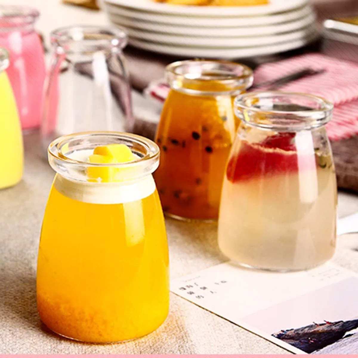 Стеклянная банка с крышкой для пудинга и молока