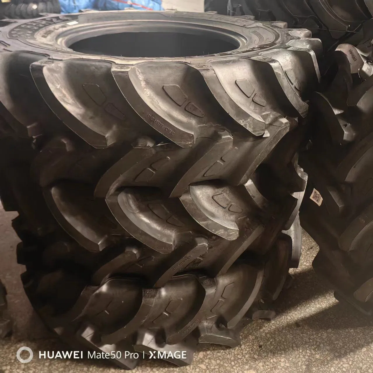 Шины и камеры для тракторов Ursus Kat и Yto Haulage, передние и задние (520/85R38, 420/85R30, 420/85R28, 20.8R38, 16.9R30, 16.9R28)