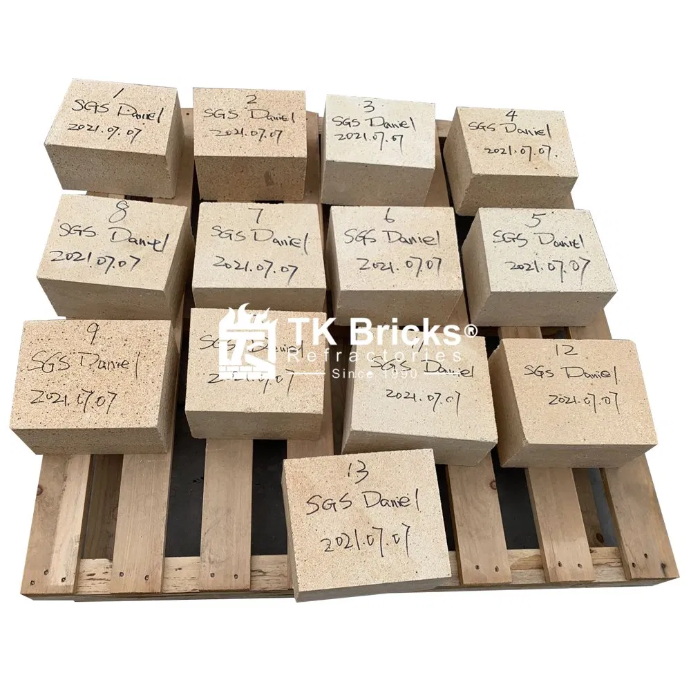 Огнеупорный кирпич SK34 из шамотной глины и вермикулита