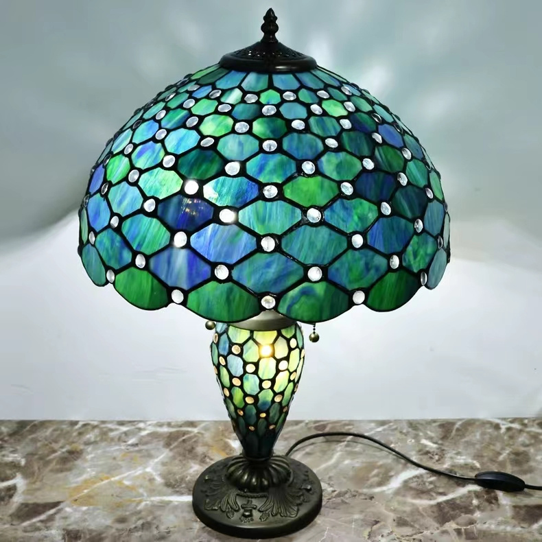 Elegant Stained Glass Tiffany Table Lamp for Bedroom Ambiance