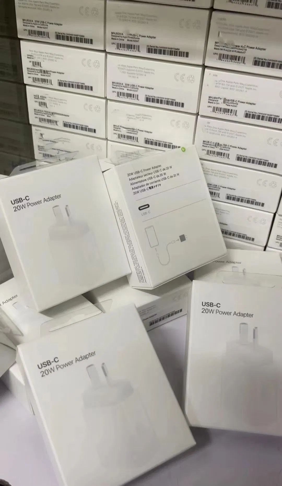 Universal 20W Power Adapter Us UK EU Au Plugs for Convenient Travel Charging Charger