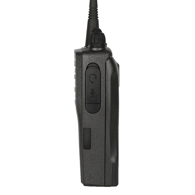Портативная рация XIR P3688, дальность до 9 км, защита IP54