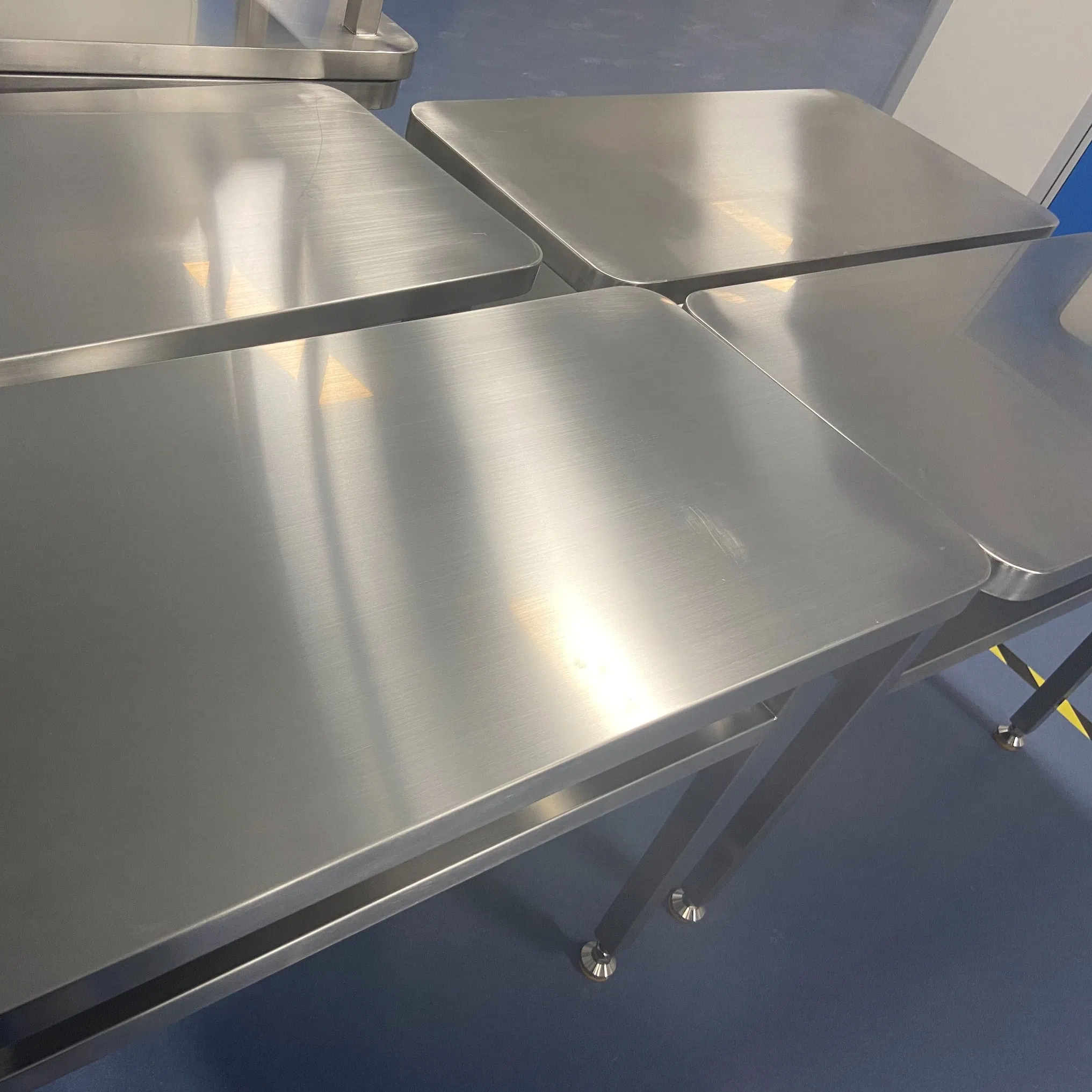 High Quality Stainless Steel Cleanroom Furniture and Accessories for Pharmaceutical, Electronics, and Food Industry Applications