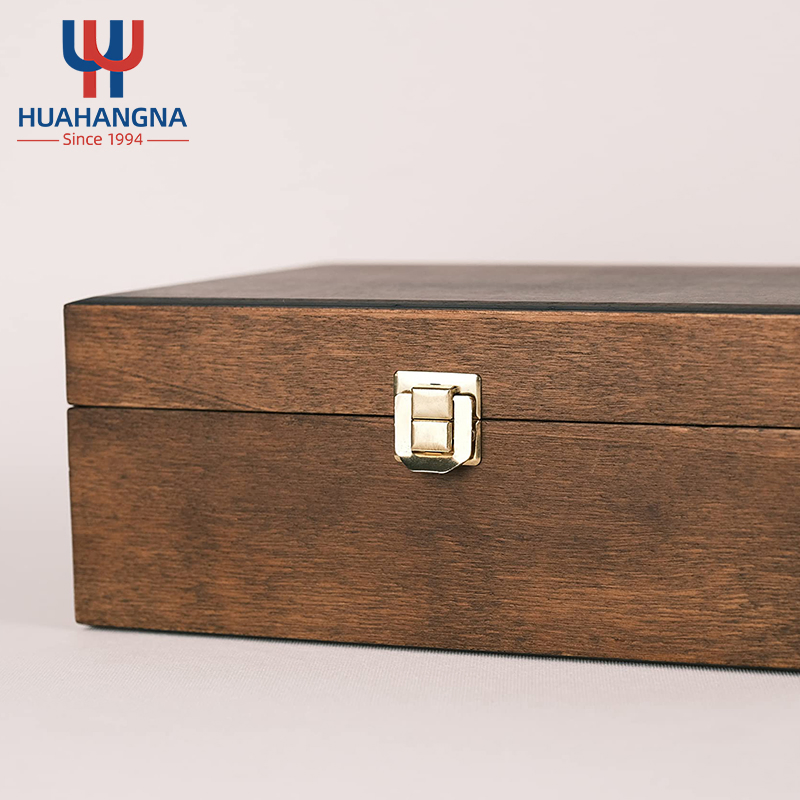 Professional Luxury Bar Accessories Whiskey Granite Stone Gift Set with 2 Glasses in Pine Wood Gift Case Best