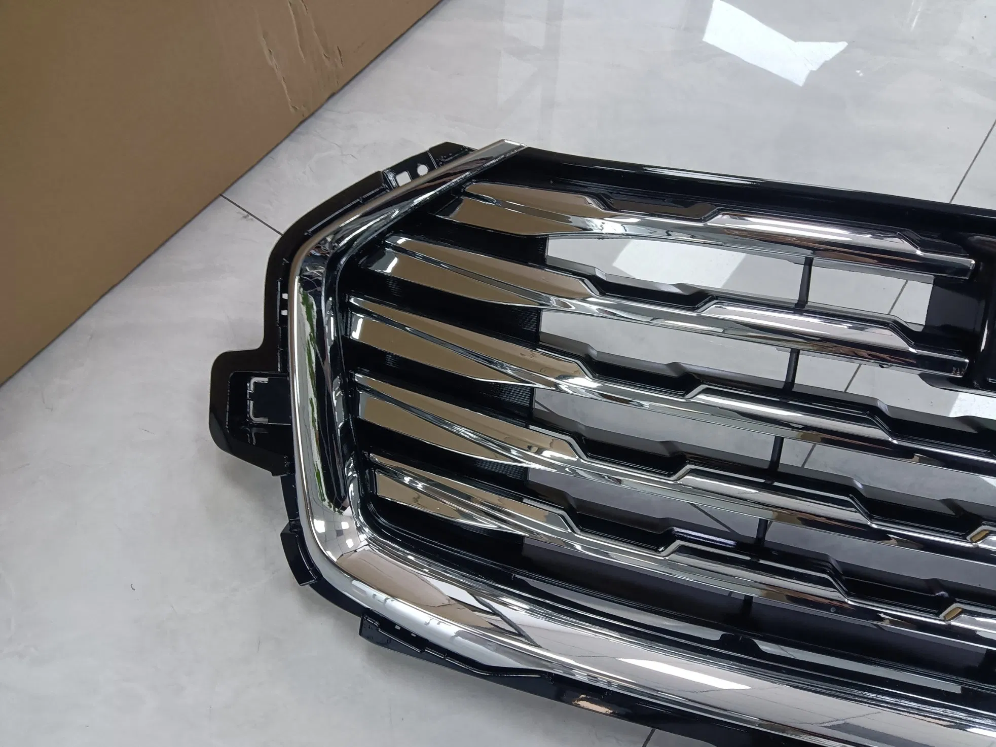 Передний бампер с решеткой радиатора для Chery Exeed Tiggo / Jetour (окрашенный)