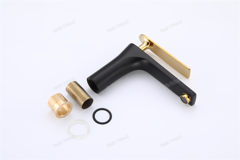 Black and Gold Color European Style Brass Faucet Bathroom Basin Faucet Simple Style High End Water Basin Faucets