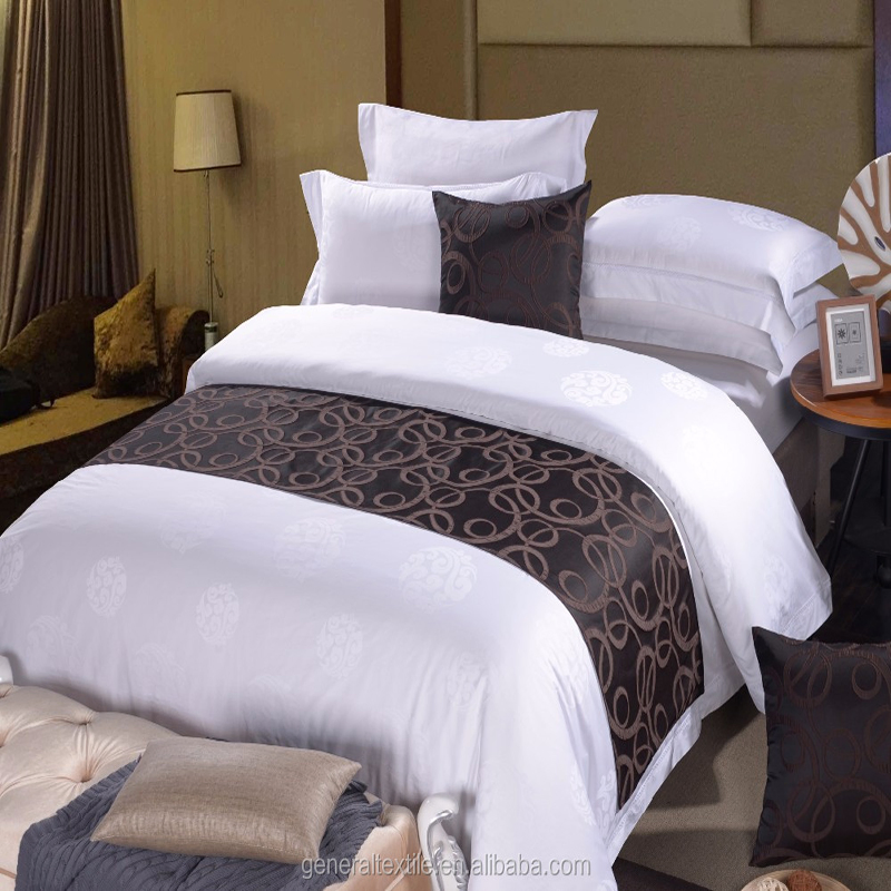 Wholesale Jacquard 100% Polyester Custom Star Hotel Bed Runner and Cushion Cover