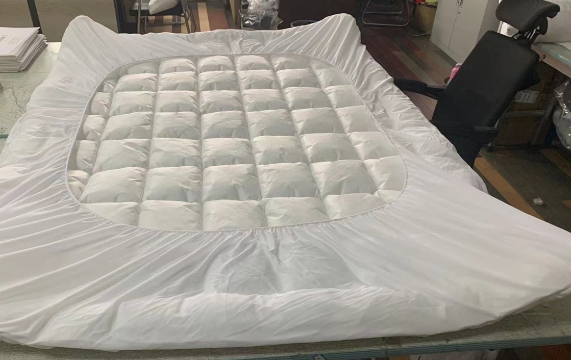 Hot Selling Cheapest Square Quilting Microfiber Mattress Protector