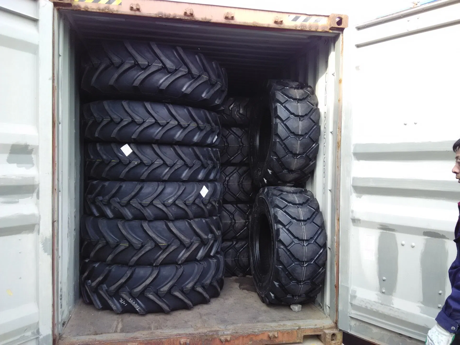 R1 Bias Agricultural Tractor Tyre 9.5-24