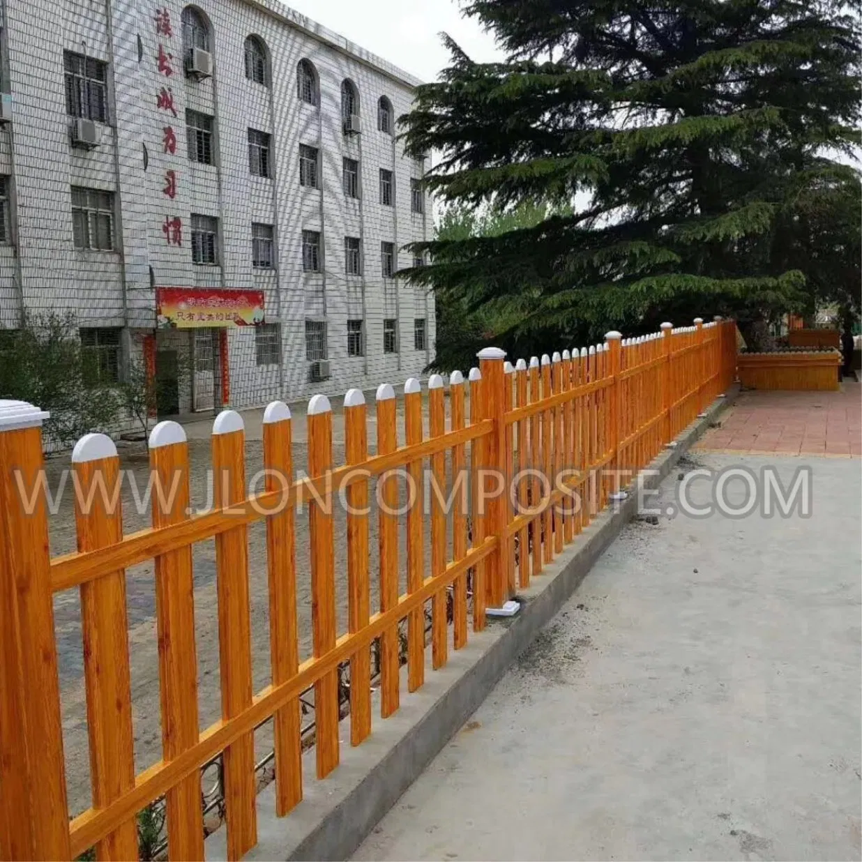 Eco-Friendly Wood Pattern Nonwoven Fabric for Hand Lay-up