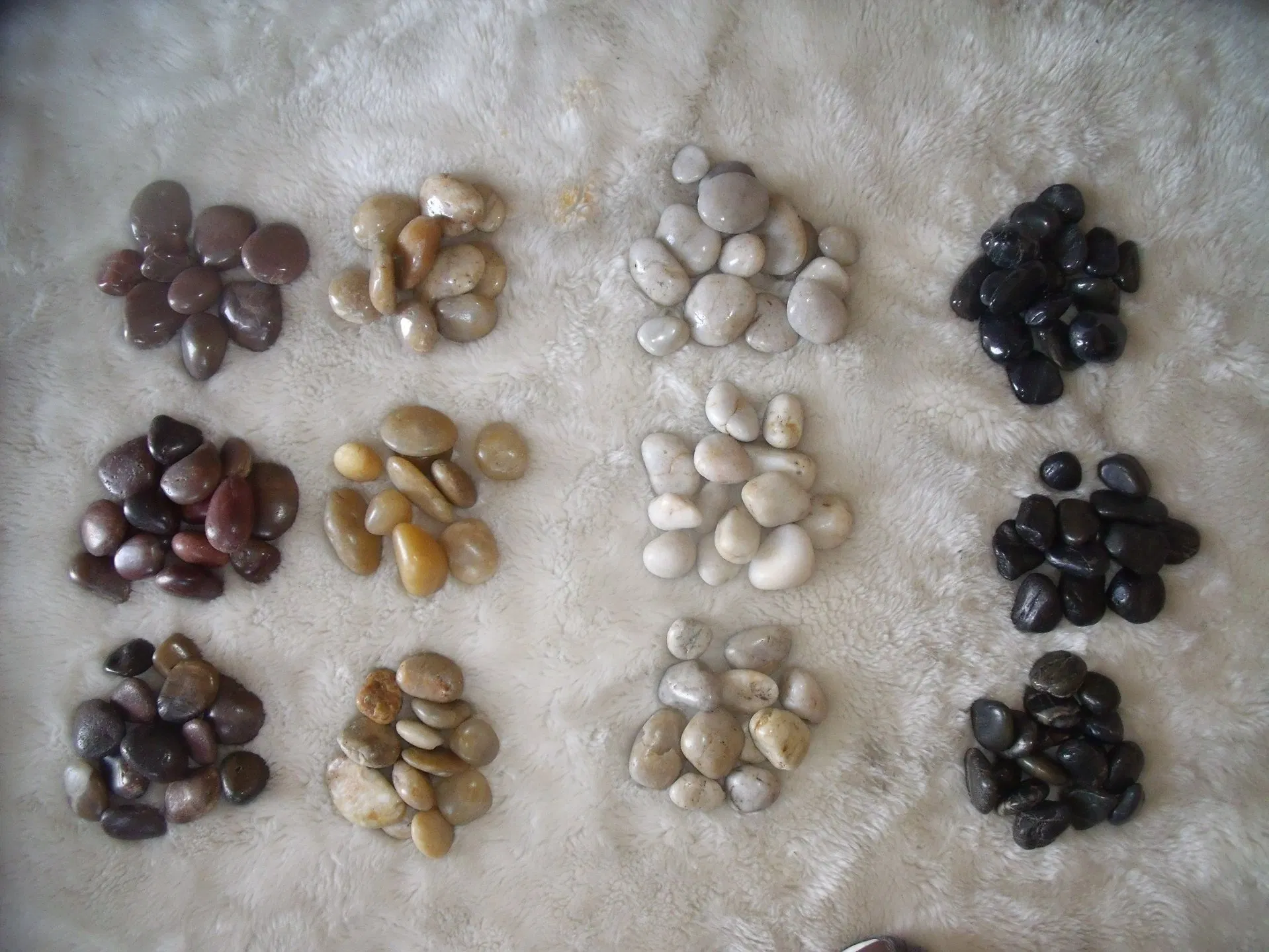 White/Yellow/Red/Black Color Cobble & Pebble Stone for Garden Decoration